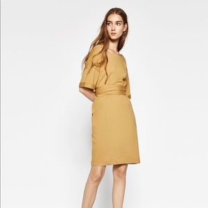 Dress with tie waist